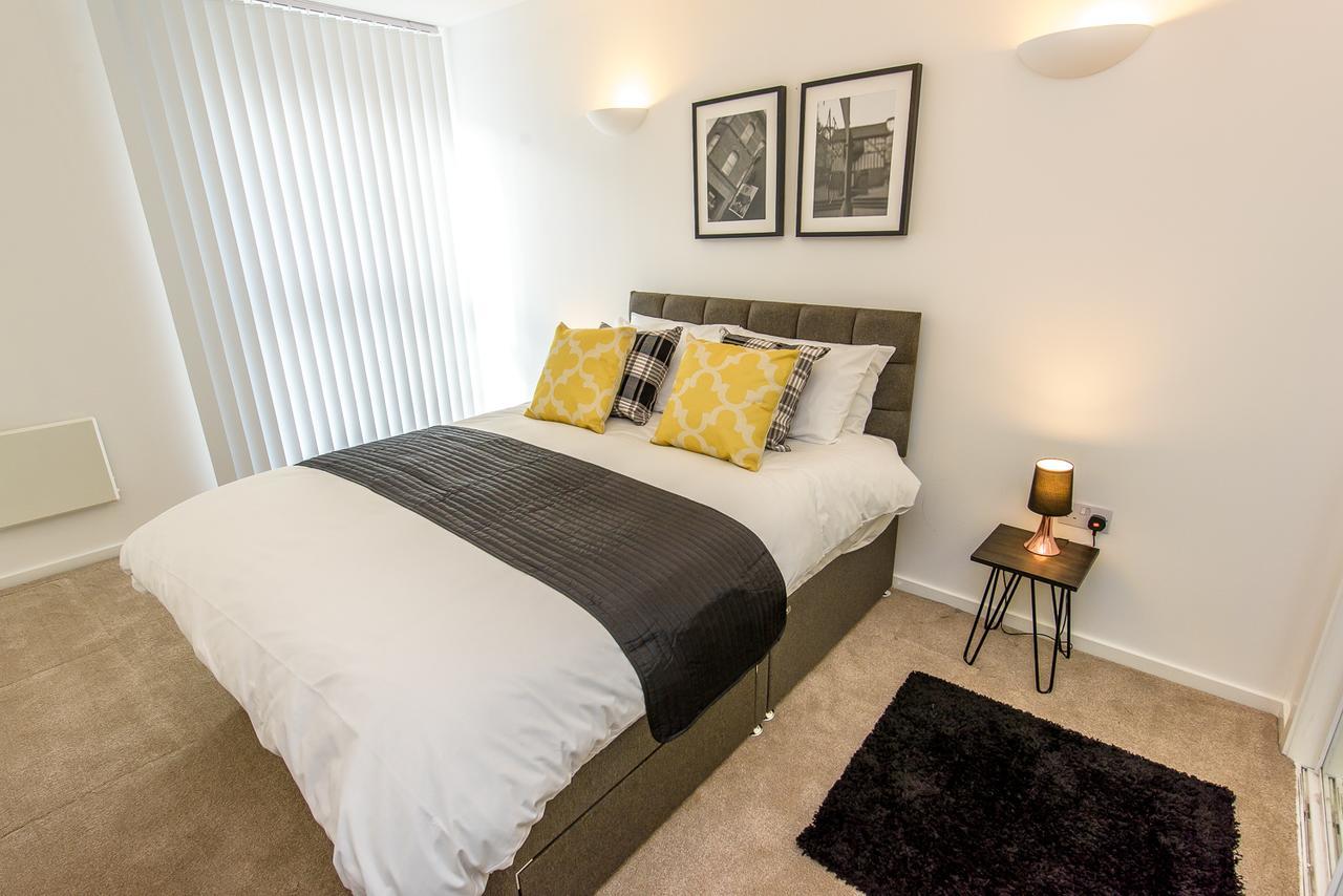 Approved Serviced Apartments Skyline Manchester Esterno foto
