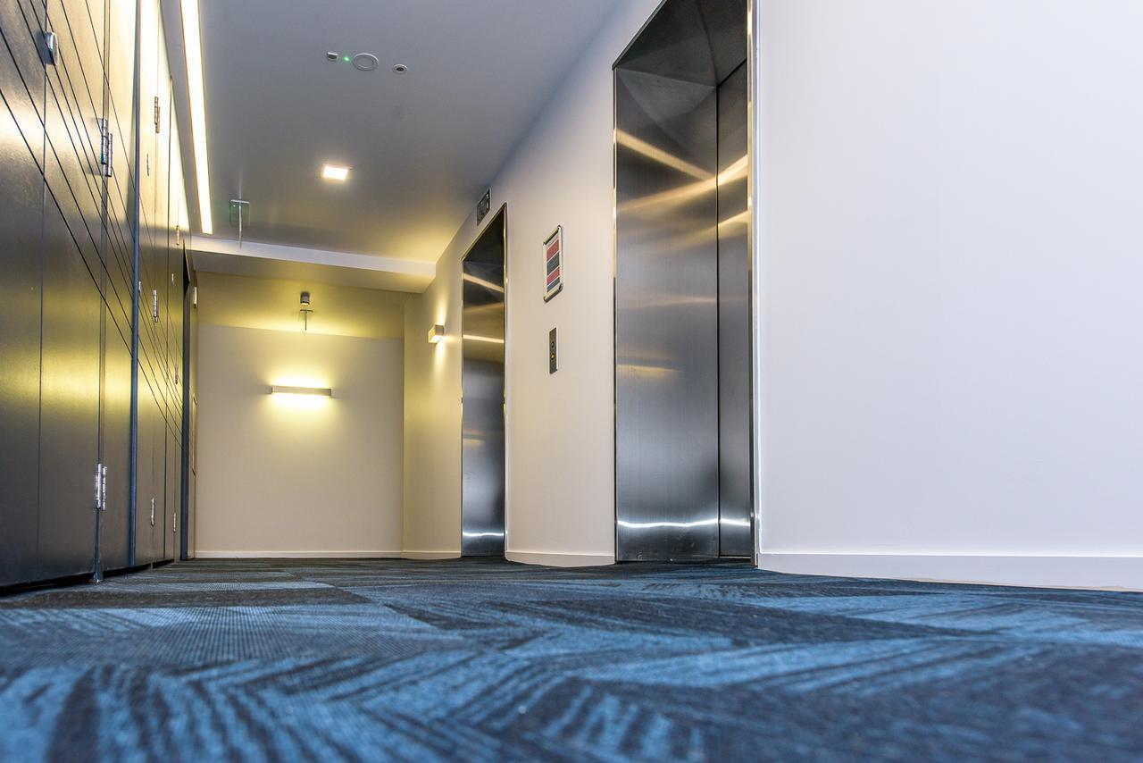 Approved Serviced Apartments Skyline Manchester Esterno foto