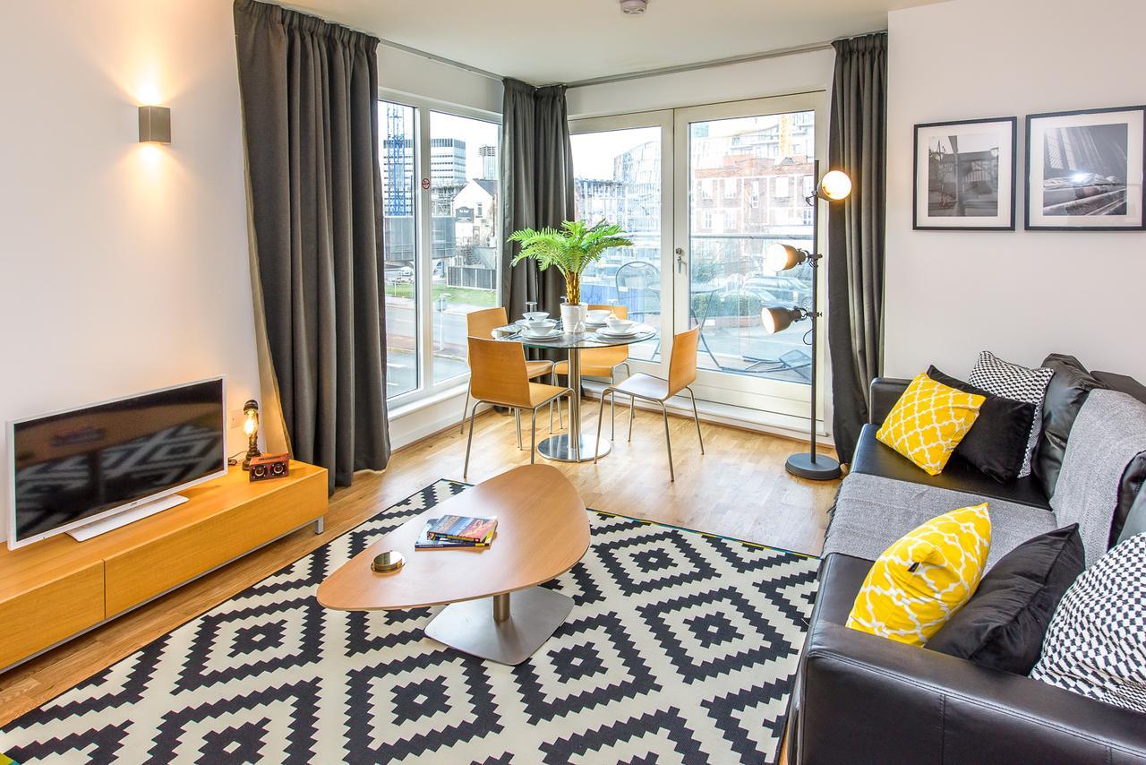 Approved Serviced Apartments Skyline Manchester Esterno foto