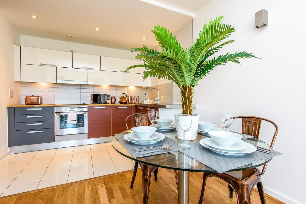 Approved Serviced Apartments Skyline Manchester Esterno foto