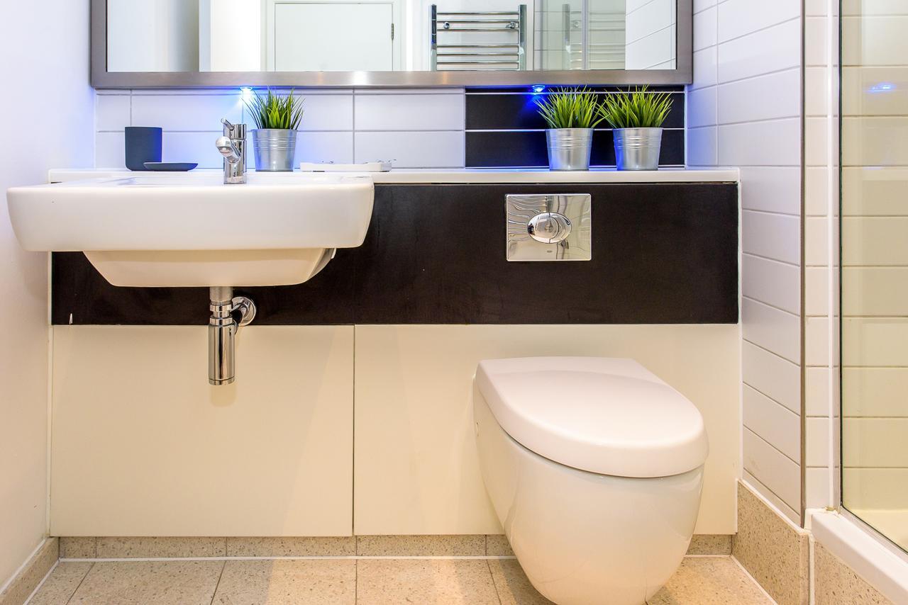 Approved Serviced Apartments Skyline Manchester Esterno foto