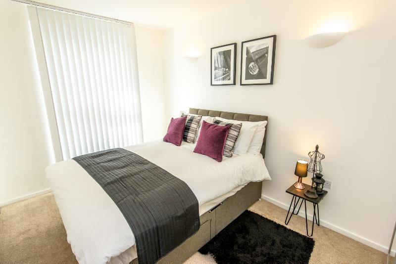 Approved Serviced Apartments Skyline Manchester Esterno foto