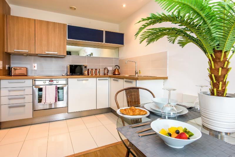 Approved Serviced Apartments Skyline Manchester Esterno foto