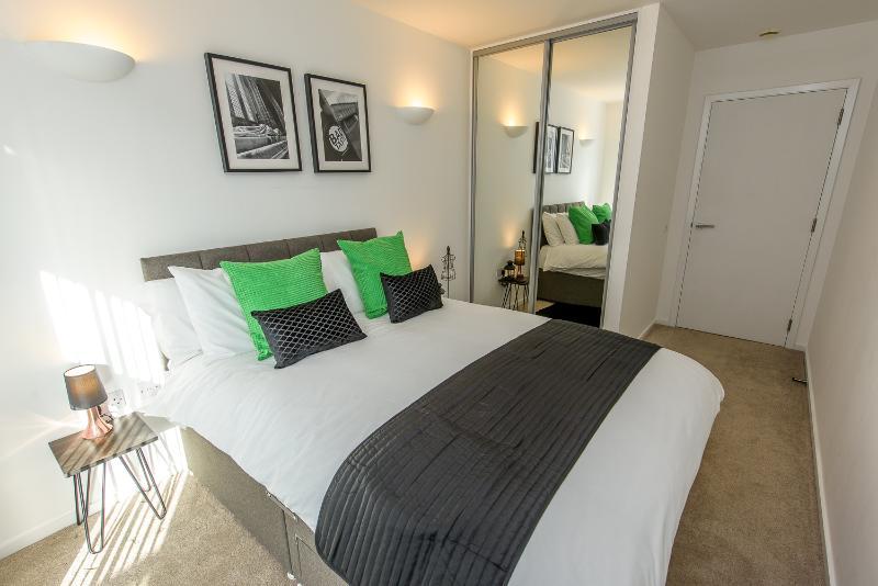 Approved Serviced Apartments Skyline Manchester Esterno foto