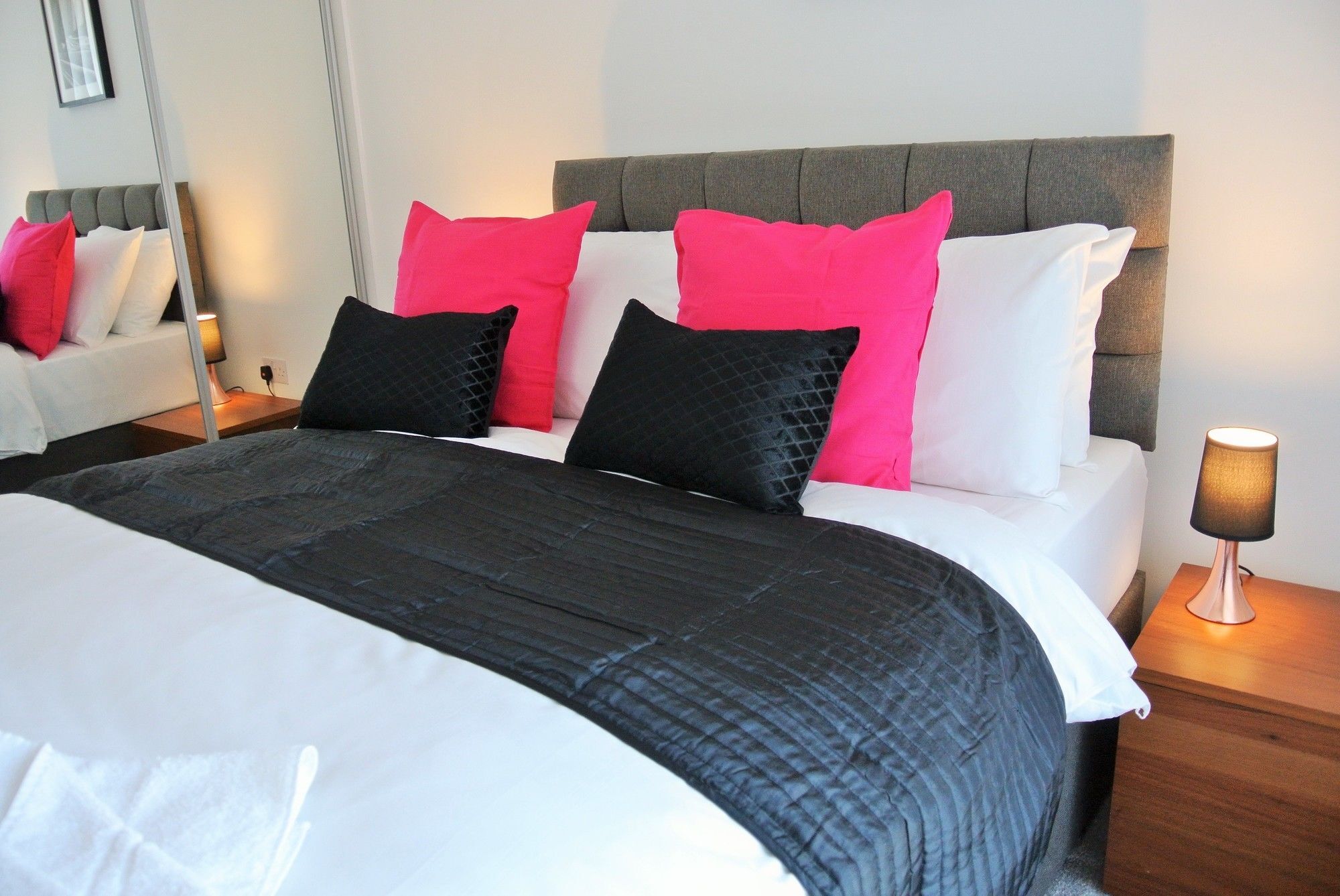 Approved Serviced Apartments Skyline Manchester Esterno foto